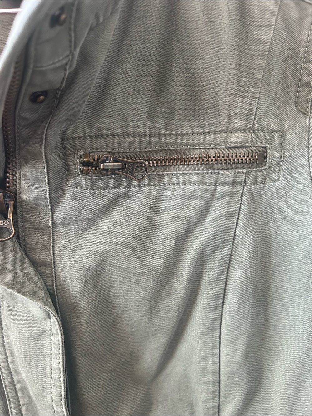 GAP Olive Green Utility Jacket with Zip & Flap Pockets - Picture 4 of 10